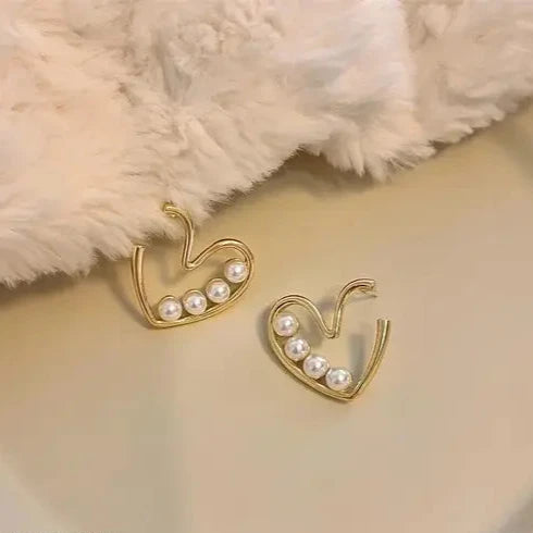 Heart Pearl Earrings