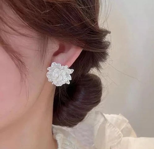 Princess white flower stud earrings